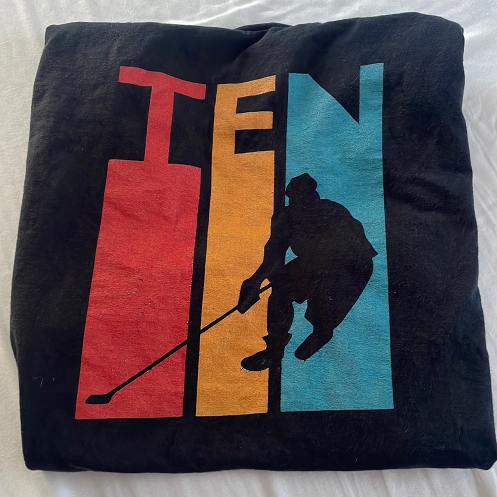 Boys “TEN” tee shirt.